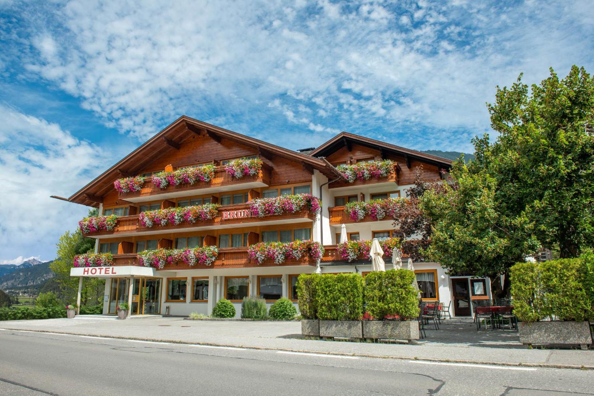 Hotel Brunella Vandans Eksteriør bilde